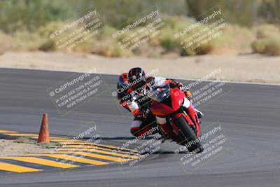 media/Oct-08-2022-SoCal Trackdays (Sat) [[1fc3beec89]]/Turn 10 (945am)/